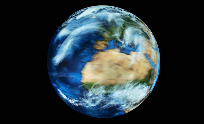 Nghiên cứu của các chuyên gia chỉ ra, thông thường, tốc độ xoay của Trái đất theo thời gian chậm lại do thủy triều xuất phát từ Mặt trăng làm tiêu hao năng lượng quay, khiến độ dài ngày tăng dần. Ảnh: Earth.