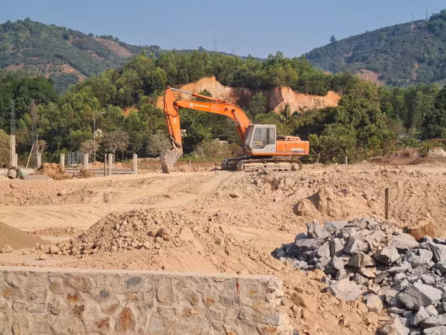 Lâm Đồng: 70% gói thầu đầu tư công tại Đạ Huoai thuộc về Tuấn Lợi - Hình 2 Lam Dong: 70% goi thau dau tu cong tai Da Huoai thuoc ve Tuan Loi-Hinh-2