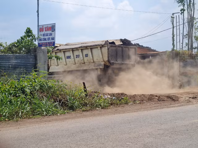 Lan theo duong di cua khoang san tai du an ho suoi Dam tinh Dong Nai-Hinh-17