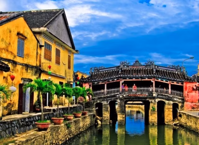 Mục sở thị 7 cây cầu ngói cổ đẹp huyền bí nhất Việt Nam - Hình 14 Muc so thi 7 cay cau ngoi co dep huyen bi nhat Viet Nam-Hinh-14