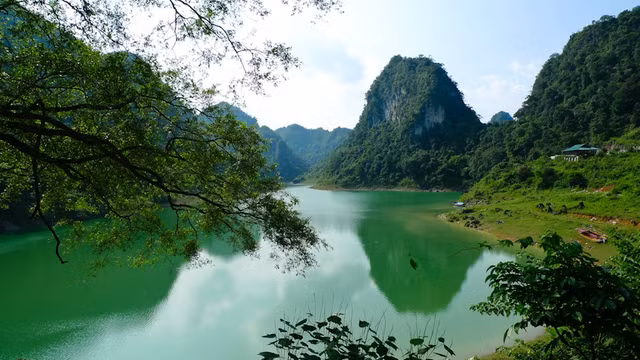 Tận mục kho báu hiếm có ở Công viên địa chất Non nước Cao Bằng - Hình 9 Tan muc kho bau hiem co o Cong vien dia chat Non nuoc Cao Bang-Hinh-9