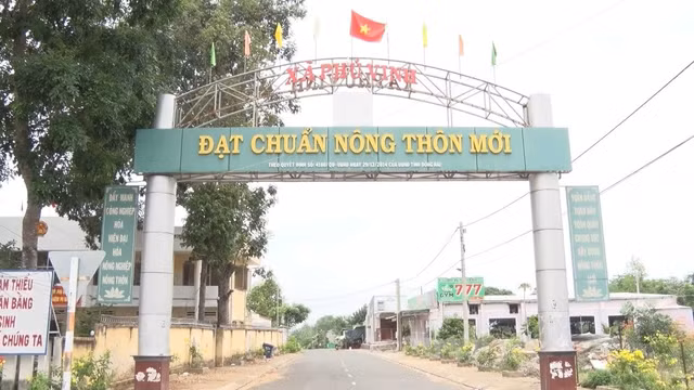 Dong Nai: Trong 1 ngay Cong ty Phat Trung Viet trung 4 goi thau