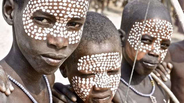 Điều lạ ở Ethiopia: Không có họ, lịch dài tới 13 tháng - Hình 5 Dieu la o Ethiopia: Khong co ho, lich dai toi 13 thang-Hinh-5