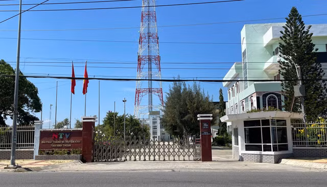 Vì sao tạm dừng hợp nhất Báo Ninh Thuận và Đài Phát thanh Truyền hình tỉnh? - Hình 2 Vi sao tam dung hop nhat Bao Ninh Thuan va Dai Phat thanh Truyen hinh tinh?-Hinh-2