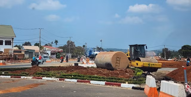 Công ty 515, nhà thầu chuyên trị các gói thầu xây lắp trăm tỷ - Hình 2 Cong ty 515, nha thau chuyen tri cac goi thau xay lap tram ty-Hinh-2