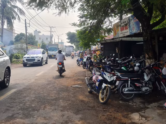 Via he, long duong thanh noi hop cho ke ben UBND phuong Buu Hoa-Hinh-12