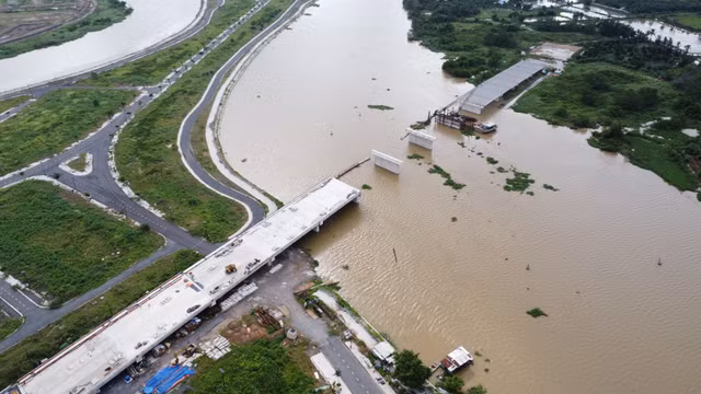Cầu Vàm Cái Sứt sẽ hợp long phần chính sau nhiều lần trễ hẹn - Hình 2 Cau Vam Cai Sut se hop long phan chinh sau nhieu lan tre hen-Hinh-2