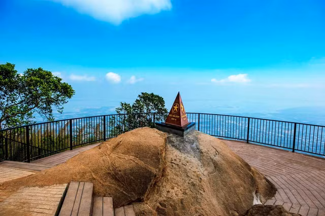 Cận cảnh cung đường lên 'Đệ nhất thiên sơn' Bà Đen - Hình 3 Can canh cung duong len 'De nhat thien son' Ba Den-Hinh-3