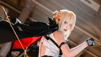 Hot coser 3 triệu follow hóa thân “bò sữa” khiến fan chao đảo