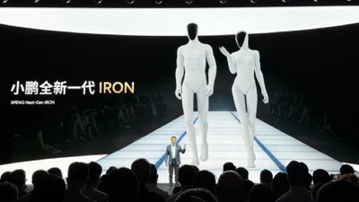 IRON có thể tùy chỉnh màu da, kiểu tóc, vóc dáng và trang phục, tương tự robot Neo của Na Uy.