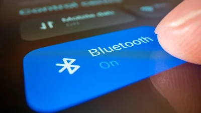 Tin tặc có thể truy cập vào tài khoản ngân hàng, nhật ký cuộc gọi và thực hiện hành vi gian lận.