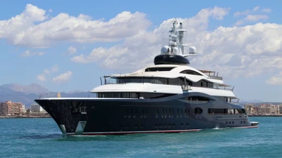 Mark Zuckerberg chi hơn 7 tỷ 'đổ xăng' cho siêu du thuyền