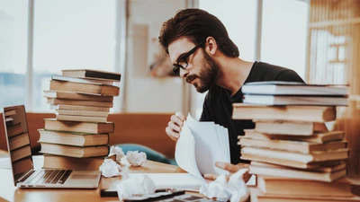 Nửa số tiểu thuyết gia lo bị AI thay thế