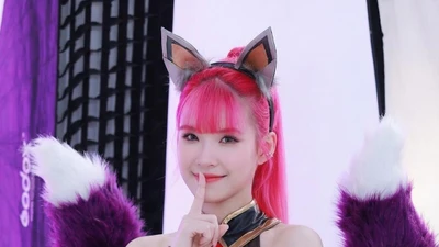 Khởi My tung ảnh cosplay AI liên tiếp khiến fan phát sốt