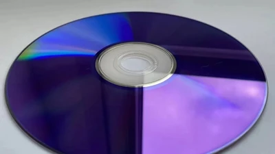 Ổ đĩa DVD bất ngờ cháy hàng tại Nhật sau khi Windows 10 “về hưu”