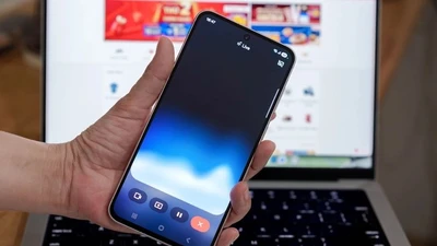 Gemini Live giúp bạn tránh bẫy mua sắm cuối năm