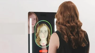 Hot girl AI hát như ca sĩ khiến CĐM lo ngại