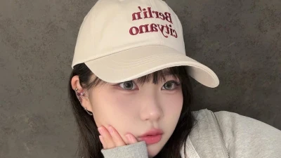 Chỉ đi bộ mỗi ngày, hot girl Hàn hút hơn 1 triệu follow