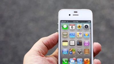 iPhone 4S bỗng sốt lại vì chứa vàng, kho báu hay ảo tưởng?