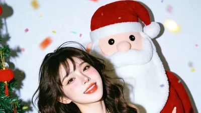 Hot girl ảo AI gây bão, gợi cảm bằng prompt vẫn hút tiền