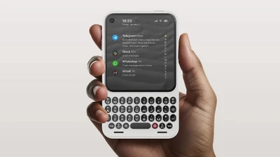 2026 bùng nổ điện thoại QWERTY kiểu BlackBerry trở lại