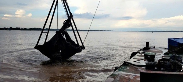 Đồng Tháp đề xuất điều chuyển 3 mỏ cát từ dự án Vành đai 3 sang phục vụ các dự án đầu tư công trong địa bàn. Ảnh minh họa mo-cat-1.jpg