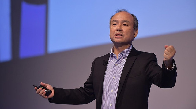 Masayoshi Son vừa trở thành người giàu nhất Nhật Bản. Ảnh: Techinasia ty-phu.jpg
