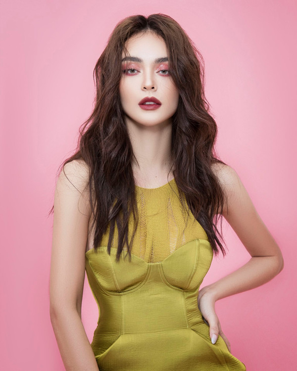 Mỹ nhân '1000 năm có 1' Mlee có gu thời trang cá tính, sexy siêu đỉnh - Hình 10 My nhan '1000 nam co 1' Mlee co gu thoi trang ca tinh, sexy sieu dinh-Hinh-10