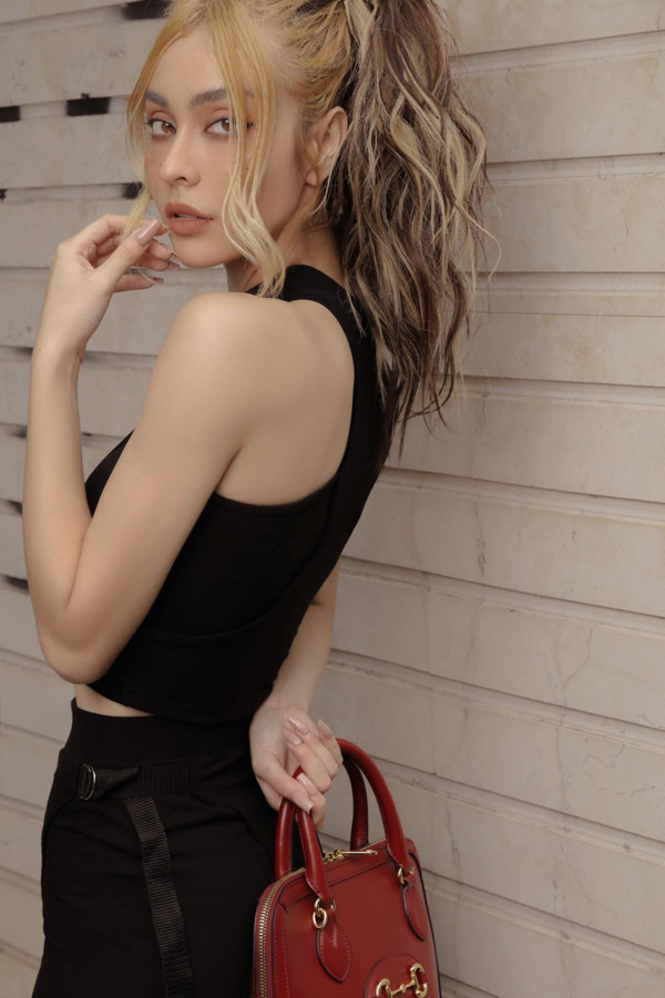 Mỹ nhân '1000 năm có 1' Mlee có gu thời trang cá tính, sexy siêu đỉnh - Hình 9 My nhan '1000 nam co 1' Mlee co gu thoi trang ca tinh, sexy sieu dinh-Hinh-9