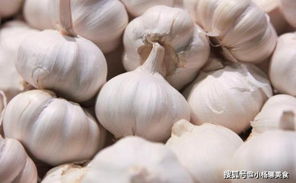 Chuyên gia khuyên 4 loại tỏi ăn nhiều cực hại - Hình 4 Chuyen gia khuyen 4 loai toi an nhieu cuc hai-Hinh-4