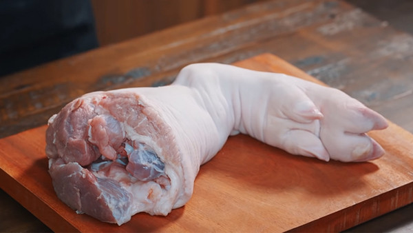 Nên chọn chân giò heo trước hay chân sau lợi nhất? - Hình 6 Nen chon chan gio heo truoc hay chan sau loi nhat?-Hinh-6