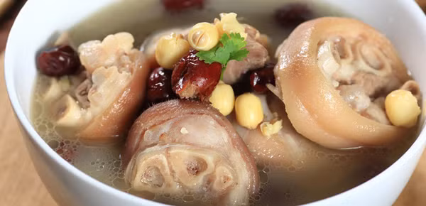 Nen chon chan gio heo truoc hay chan sau loi nhat?