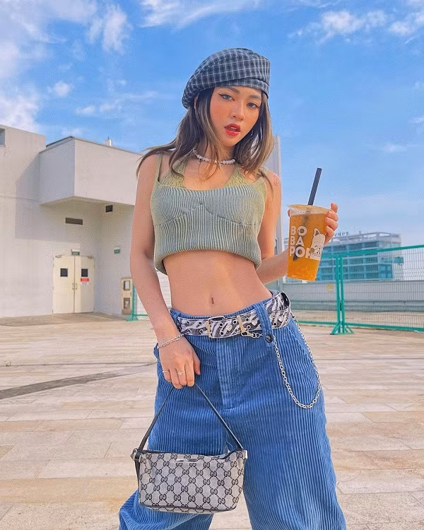 Hotgirl Sai thanh khieu khich voi loi an mac khoe body