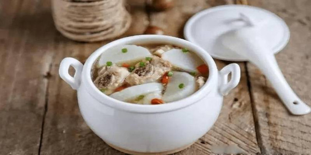 Mẹo nấu canh xương ngọt nước, hết mùi tanh Meo nau canh xuong ngot nuoc, het mui tanh