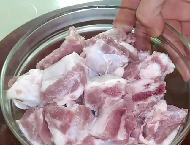 Mẹo nấu canh xương ngọt nước, hết mùi tanh - Hình 6 Meo nau canh xuong ngot nuoc, het mui tanh-Hinh-6