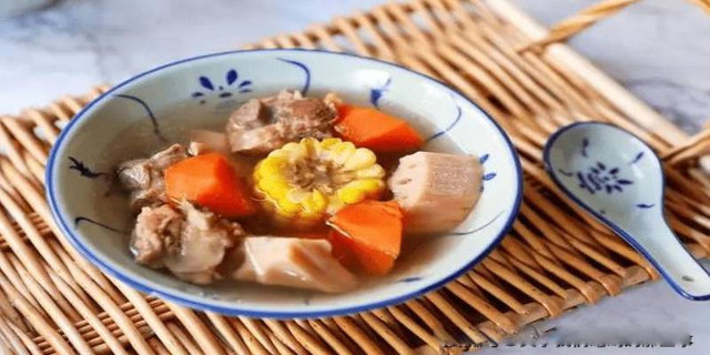 Mẹo nấu canh xương ngọt nước, hết mùi tanh - Hình 12 Meo nau canh xuong ngot nuoc, het mui tanh-Hinh-12
