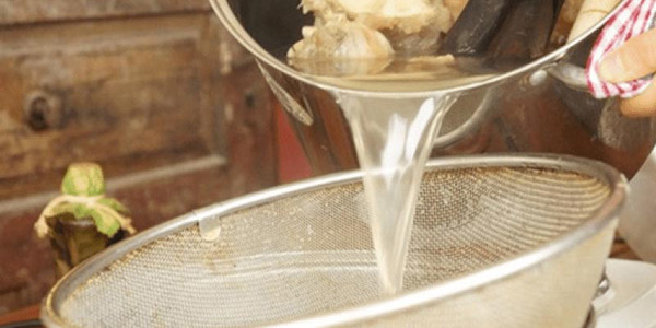 Chuyên gia: Lượng canxi trong canh xương không bằng nước máy - Hình 2 Chuyen gia: Luong canxi trong canh xuong khong bang nuoc may-Hinh-2