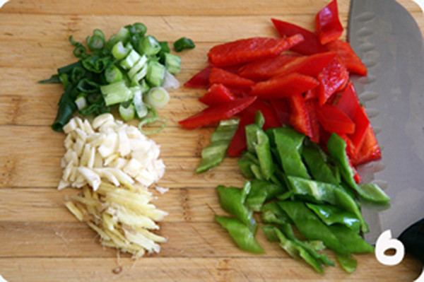 Mẹo xử lý món cật heo xào ớt bồi bổ cho quý ông - Hình 9 Meo xu ly mon cat heo xao ot boi bo cho quy ong-Hinh-9