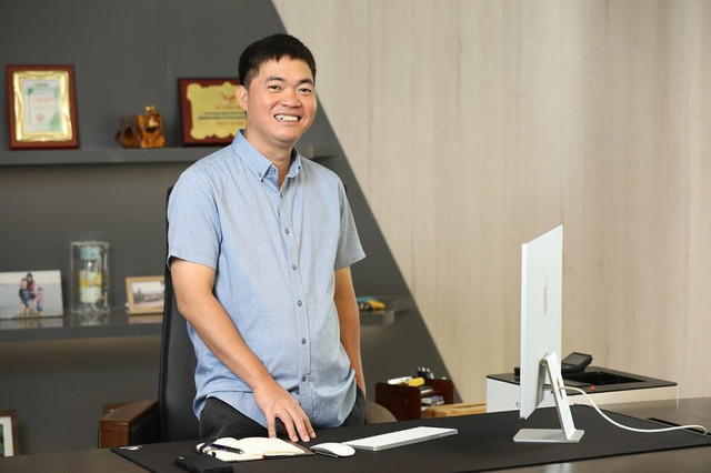 Chủ tịch HĐQT của DNP Holding vừa từ nhiệm giàu thế nào? Chu tich HDQT cua DNP Holding vua tu nhiem giau the nao?