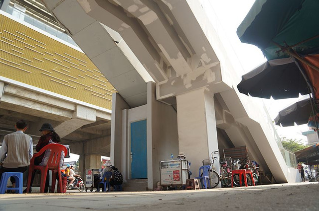 Cận cảnh đường sắt Cát Linh - Hà Đông sắp đưa vào khai thác tháng 4/2019 - Hình 20 Can canh duong sat Cat Linh - Ha Dong sap dua vao khai thac thang 4/2019-Hinh-20