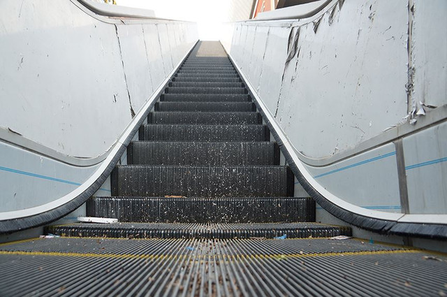 Cận cảnh đường sắt Cát Linh - Hà Đông sắp đưa vào khai thác tháng 4/2019 - Hình 7 Can canh duong sat Cat Linh - Ha Dong sap dua vao khai thac thang 4/2019-Hinh-7