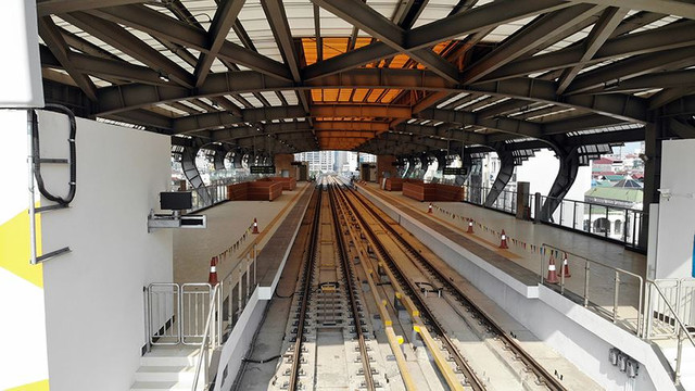 Cận cảnh đường sắt Cát Linh - Hà Đông sắp đưa vào khai thác tháng 4/2019 - Hình 3 Can canh duong sat Cat Linh - Ha Dong sap dua vao khai thac thang 4/2019-Hinh-3