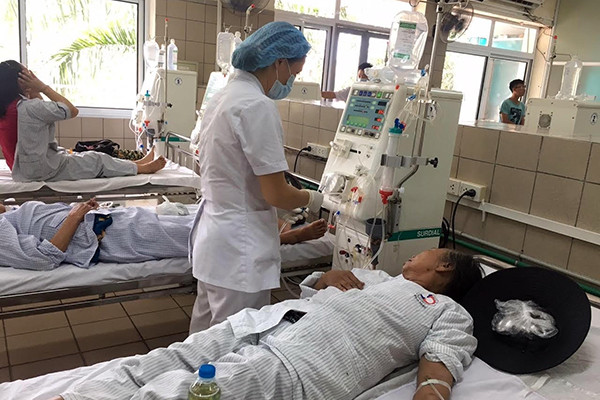 Bác sĩ chạy thận BV Bạch Mai gần như không có nghỉ Tết Bac si chay than BV Bach Mai gan nhu khong co nghi Tet