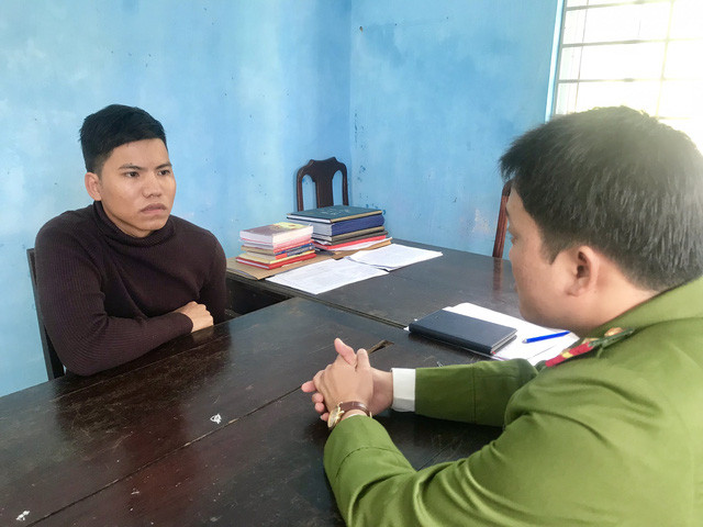 Đọc gì hôm nay 31/1: Buộc lựu đạn trước cửa nhà người yêu cũ - Hình 2 Doc gi hom nay 31/1: Buoc luu dan truoc cua nha nguoi yeu cu-Hinh-2