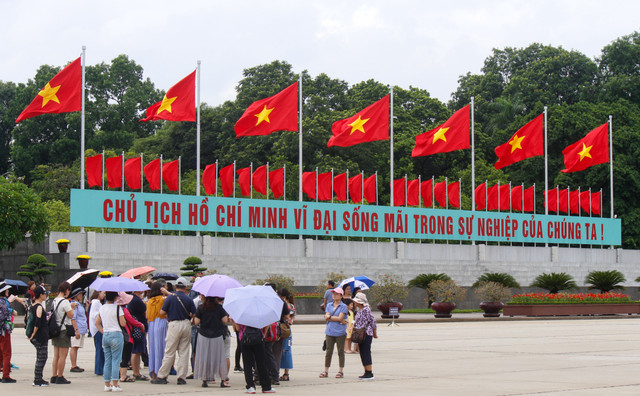 Duong pho ngap tran co hoa mung Quoc khanh 2/9-Hinh-17