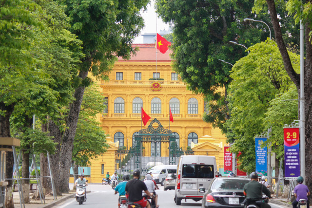 Duong pho ngap tran co hoa mung Quoc khanh 2/9-Hinh-15