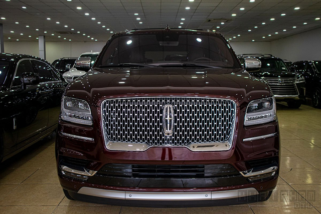 Ngắm nghía SUV 'khủng long' Lincoln Navigator Black Label 2020 mới về Việt Nam Ngam nghia SUV 'khung long' Lincoln Navigator Black Label 2020 moi ve Viet Nam