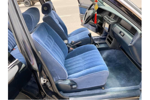 "Xe bộ trường" Toyota Crown gần 30 năm tuổi chỉ 195 triệu đồng - Hình 6 Cung cấp sức mạnh cho chiếc Toyota Crown đời 1993 động cơ 6 cyl thẳng hàng (I6) dung tích 3.0L hút khí tự nhiên (2JZ), DOHC, cho công suất 223 mã lực tại 4.800 vòng/phút, mô-men xoắn đực đại 280Nm tại 5.800 vòng/phút.