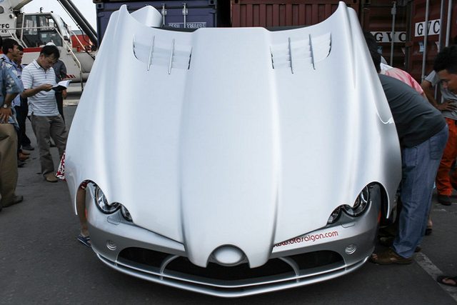 Ngắm "mũi tên bạc" Mercedes-Benz SLR McLaren độc nhất Việt Nam - Hình 4 Ngam