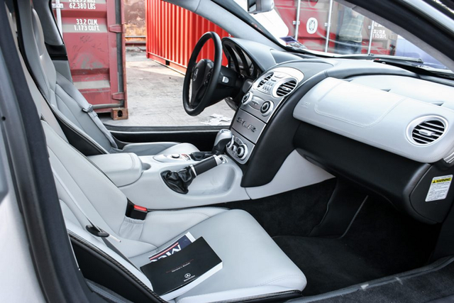 Ngắm "mũi tên bạc" Mercedes-Benz SLR McLaren độc nhất Việt Nam - Hình 7 Ngam